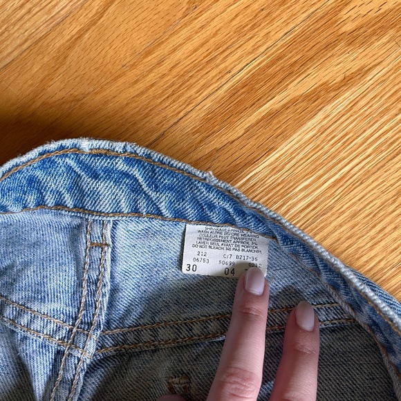 Vintage Levi's Denim Shorts Orange Tag Size Small - Picture 4 of 5